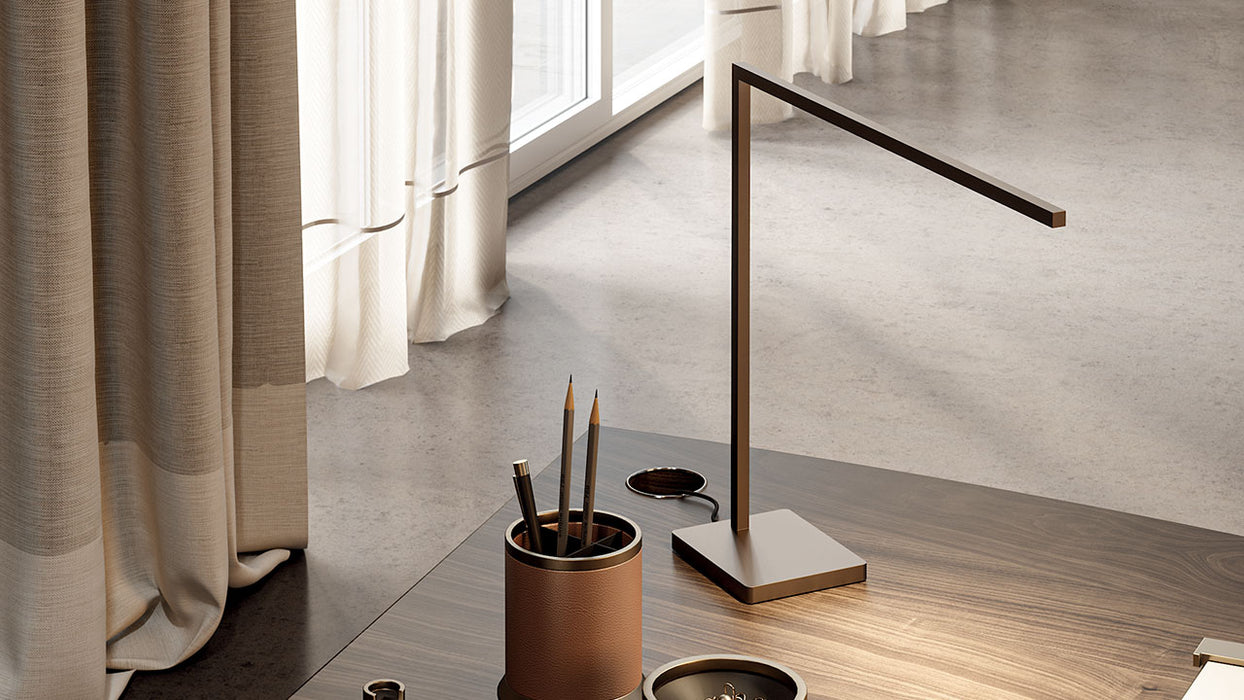 ESSENTIAL TABLE | Reflex
